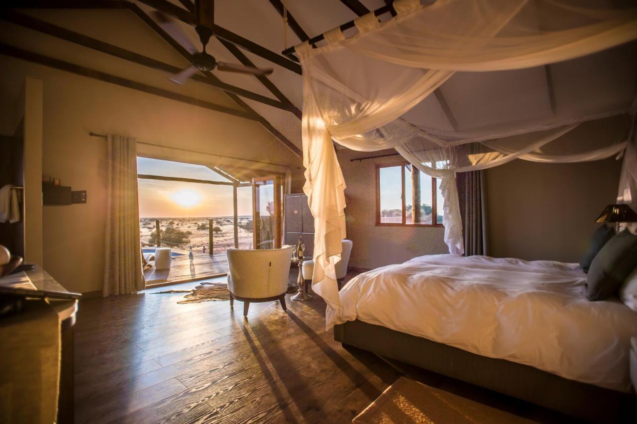 Villa Bagatelle Kalahari Game Ranch Hardap Exterior foto