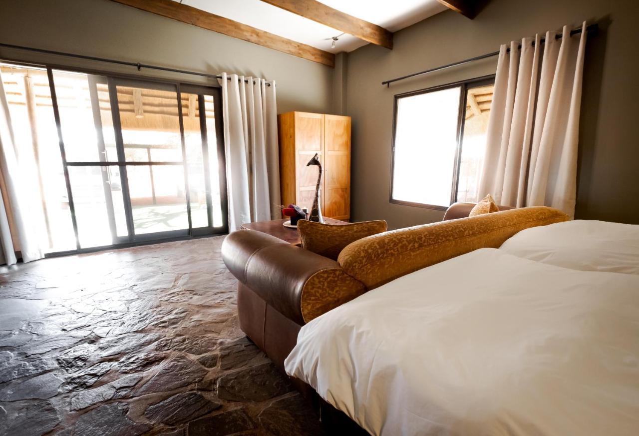 Villa Bagatelle Kalahari Game Ranch Hardap Exterior foto