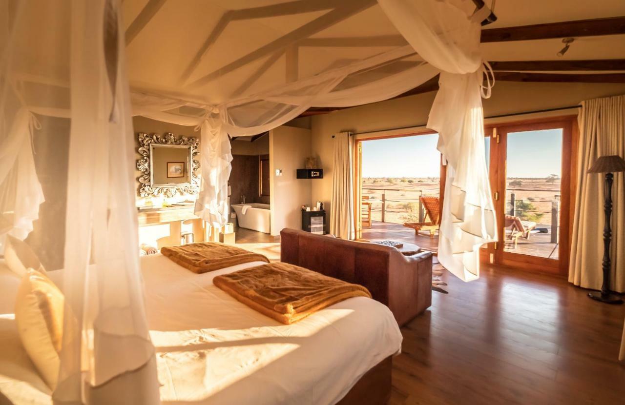 Villa Bagatelle Kalahari Game Ranch Hardap Exterior foto